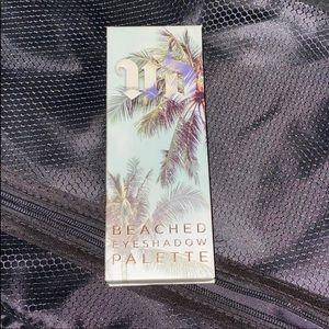 Urban Decay eye shadow palette